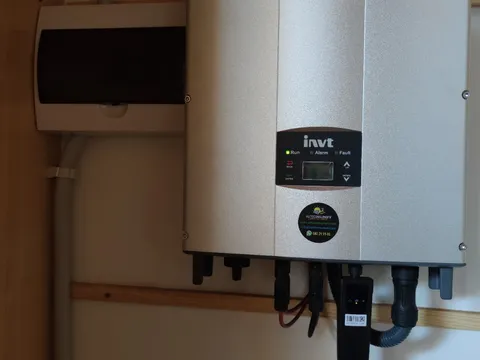 Inversor instalado en una vivienda de Cuarte de Huerva